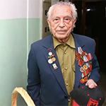 Футболисты «Рубина» поздравили ветеранов