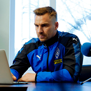 Сергей Корниленко пообщался с болельщиками