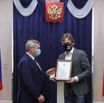 Валерий Карпин получил благодарность от Губернатора Ростовской области | РФПЛ Валерий Карпин получил благодарность от Губернатора Ростовской области