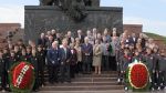 Делегация РФС во главе с С. А. Фурсенко возложила цветы на Поклонной горе | РФПЛ Делегация РФС во главе с С. А. Фурсенко возложила цветы на Поклонной горе