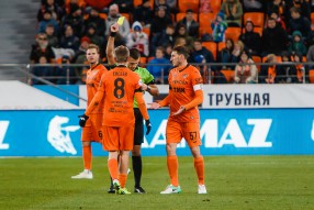 Урал 1:1 Крылья Советов