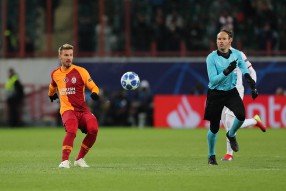 Локомотив 2:0 Галатасарай