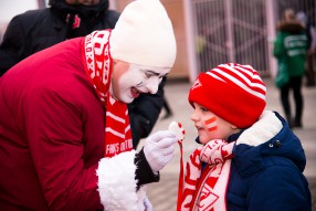 Болельщики отлично провели время перед матчем «Спа ...