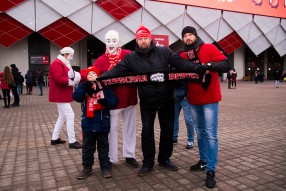 Болельщики отлично провели время перед матчем «Спа ...