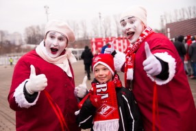Болельщики отлично провели время перед матчем «Спа ...