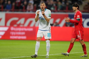 Локомотив 1:1 Зенит