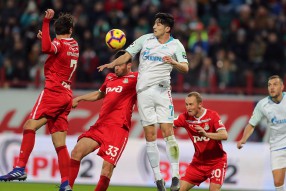 Локомотив 1:1 Зенит