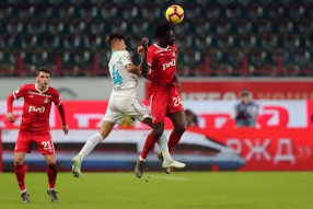 Локомотив 1:1 Зенит