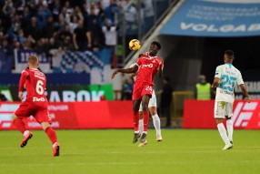 Локомотив 1:1 Зенит