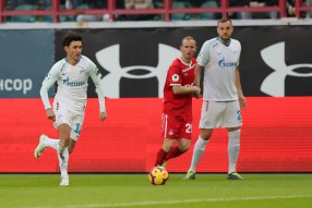 Локомотив 1:1 Зенит