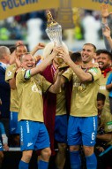 Церемония вручения  «Зениту» Кубка чемпионов Росси ...