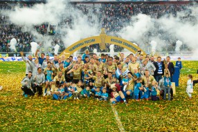Церемония вручения  «Зениту» Кубка чемпионов Росси ...