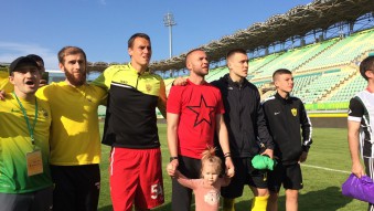 Анжи 0:2 Урал