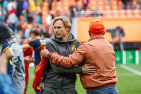 Валерий Карпин
