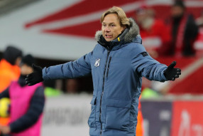 Валерий Карпин