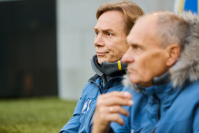 Валерий Карпин