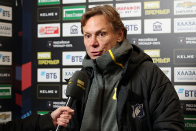 Валерий Карпин