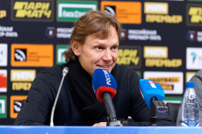 Валерий Карпин