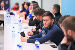 Круглый стол с болельщиками и награждение участник ...