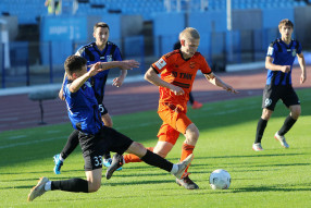 Шинник 0:2 Урал