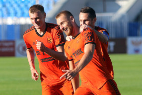 Роман Емельянов, Рафал Августиняк