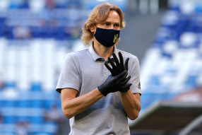 Валерий Карпин