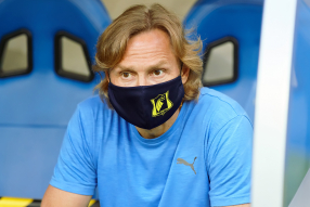 Валерий Карпин