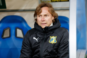 Валерий Карпин