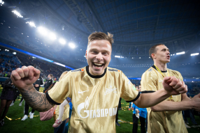 Церемония вручения «Зениту» трофея чемпионов РПЛ