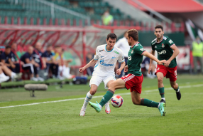 Локомотив 1:1 Зенит