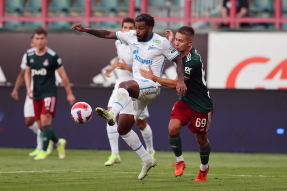 Локомотив 1:1 Зенит