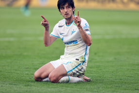 Локомотив 1:1 Зенит