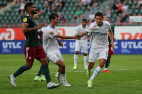 Локомотив 1:1 Зенит