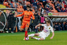 Арсен Адамов, Яка Бийол