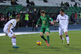 Георгий Зотов, Остон Урунов
