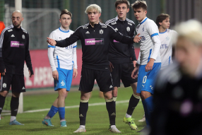 Динамо-м 0:3 Амкал