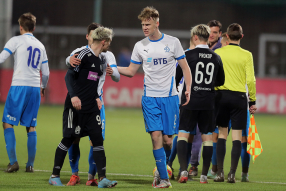 Динамо-м 0:3 Амкал