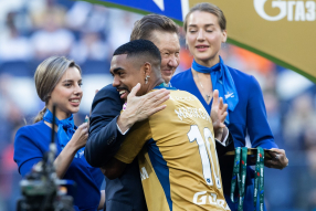 Награждение «Зенита» чемпионским кубком РПЛ