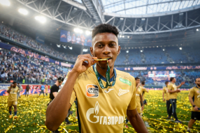 Награждение «Зенита» чемпионским кубком РПЛ