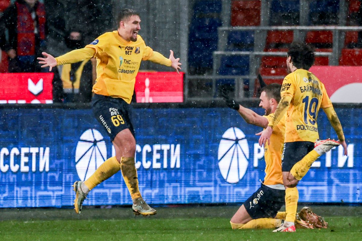 Хорен Байрамян, Николай Комличенко, Егор Голенков