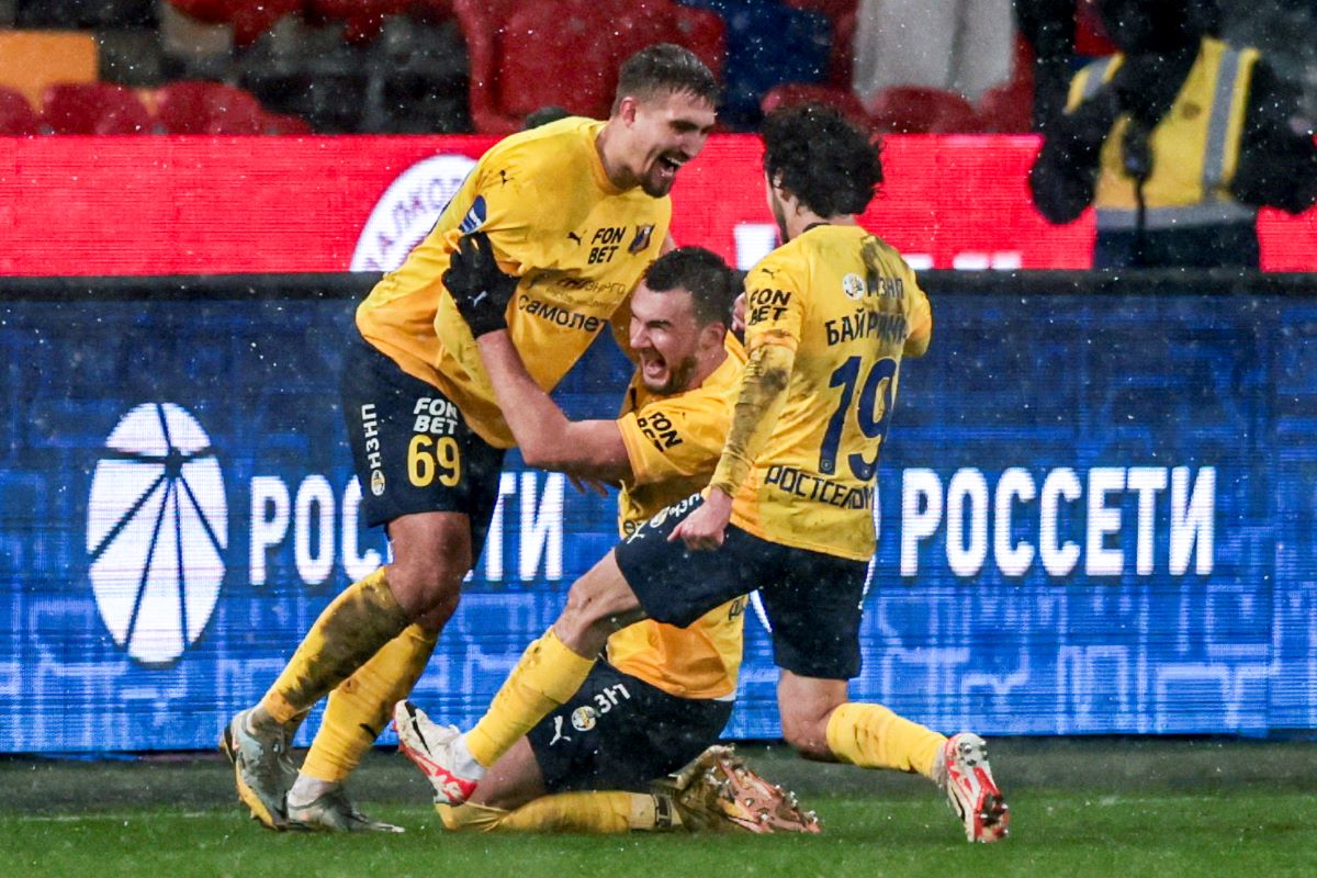 Хорен Байрамян, Николай Комличенко, Егор Голенков