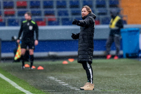 Валерий Карпин