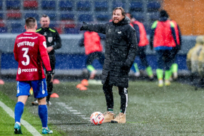 Валерий Карпин