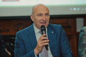 Конгресс in football