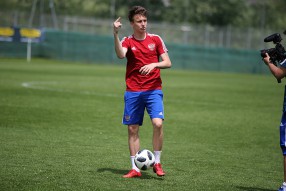 Александр Головин