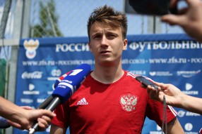 Александр Головин
