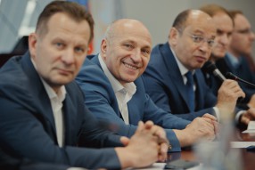 Встреча руководства РФС, РФПЛ и клубов РФПЛ с деле ...