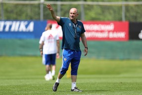 Станислав Черчесов