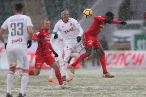Локомотив 0:0 Спартак
