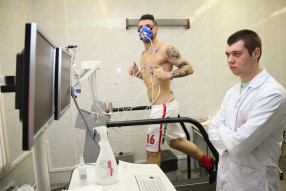 Медицинское обследование ФК "Спартак" Мо ...